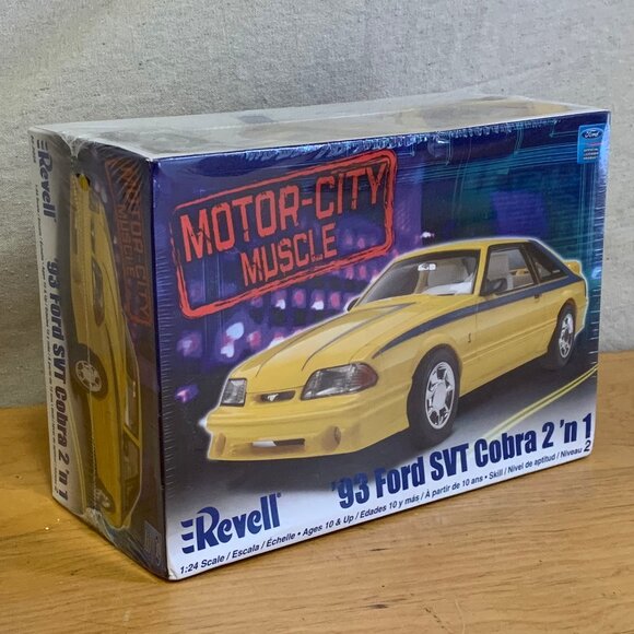 Revell Motor-City Muscle '93 Ford SVT Cobra 2 in 1 Unassembled Kit - Picture 1 of 8